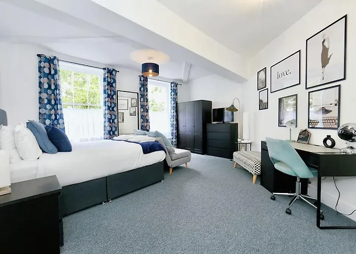 Host & Stay - Broad Street